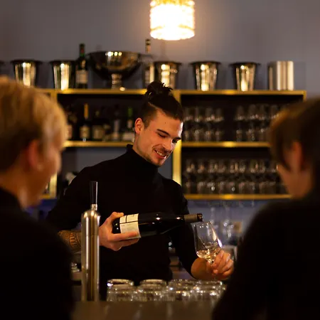 - The Niu, Mood By Ihg Hotel