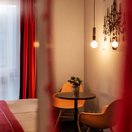 - The Niu, Mood By Ihg Hotel 3*
