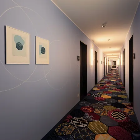 - The Niu, Mood By Ihg מלון