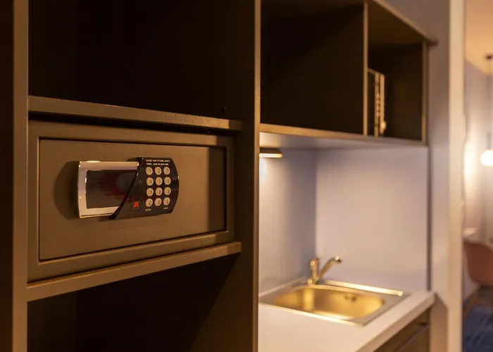 - The Niu, Mood By Ihg Hotel 3*