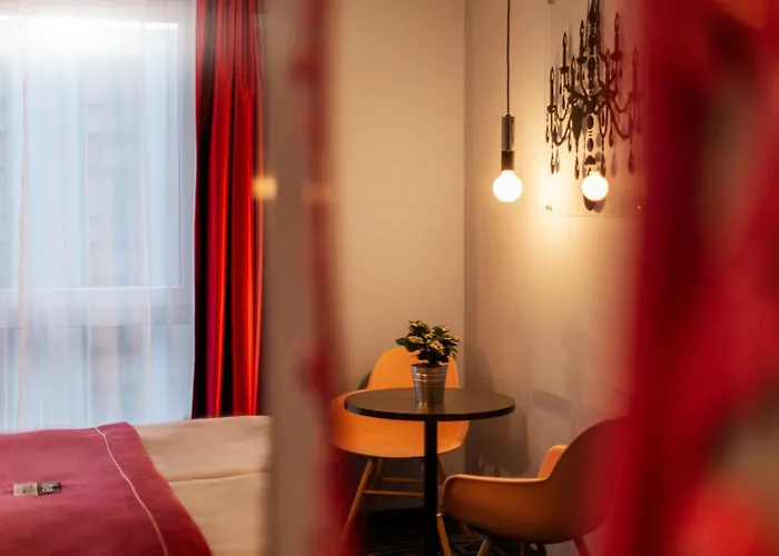 - The Niu, Mood By Ihg Hotel