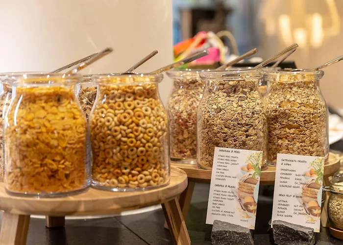 - The Niu, Mood By Ihg 3*