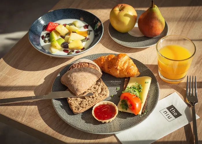 - The Niu, Mood By Ihg Otel 3*